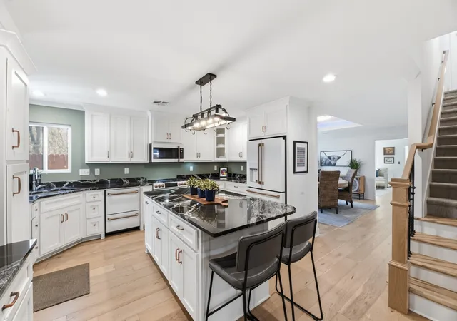 Photo 3 of Single family home for sale at 128 E Jackson St, Broken Arrow, OK 74012 | MLS# 2632934 | Listing updated on 2026-09-14