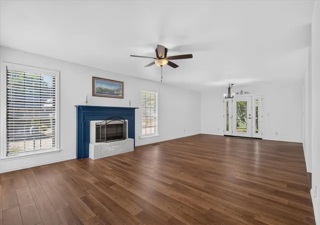 Listing Photo 4 - Condo for sale in building located at 21 SE Shadowlake Dr, Bartlesville, OK 74006 - Unit #21