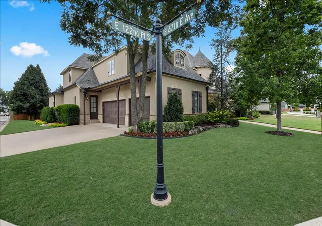 Photo 3 of Single family home for sale at 6682 E 122nd Eastplace S, Bixby, OK 74008 | MLS# 2632872 | Listing updated on 2026-09-05