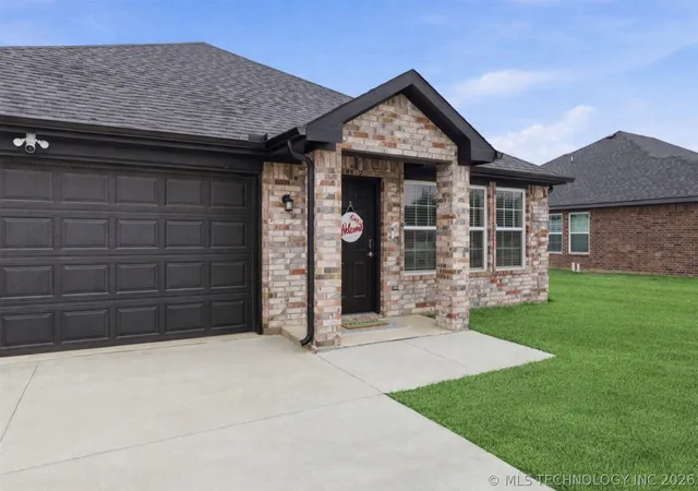 Photo 2 of Single family home for sale at 3439 Little John Dr, Durant, OK 74701 | MLS# 2632941 | Listing updated on 2026-09-05