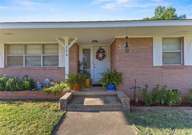 Photo 2 of Single family home for sale at 506 E Schmid, Wynnewood, OK 73098 | MLS# 2632607 | Listing updated on 2026-09-28