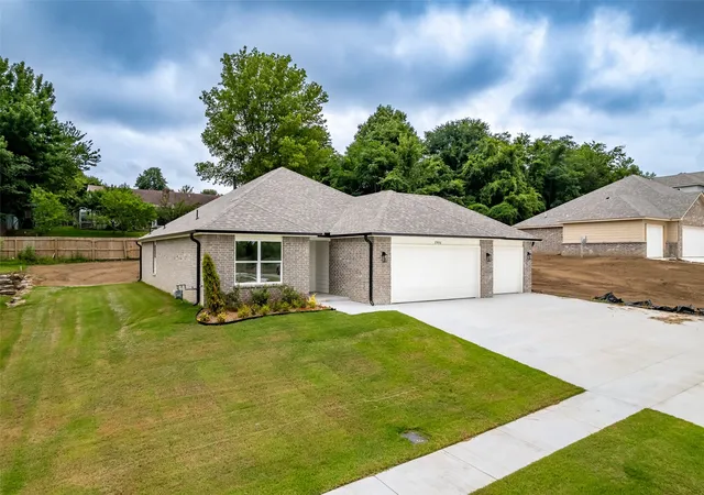 Photo 3 of Single family home for sale at 27436 E 125th Place S, Coweta, OK 74429 | MLS# 2632817 | Listing updated on 2026-09-05