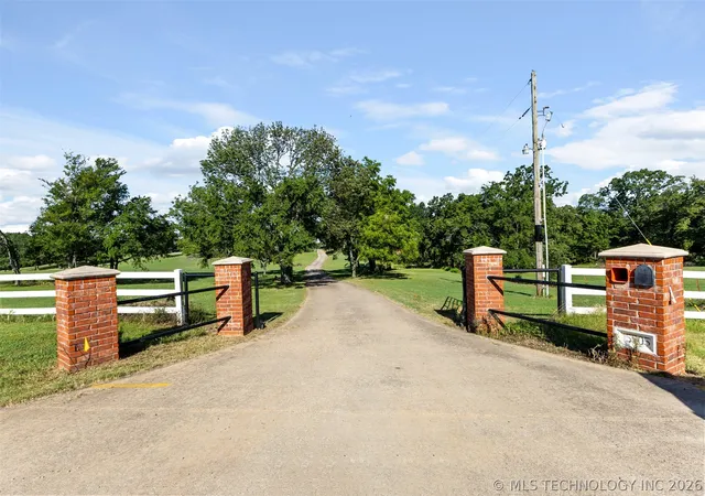Photo 2 of Single family home for sale at 15505 County Rd 3580, Ada, OK 74820 | MLS# 2632945 | Listing updated on 2026-09-05