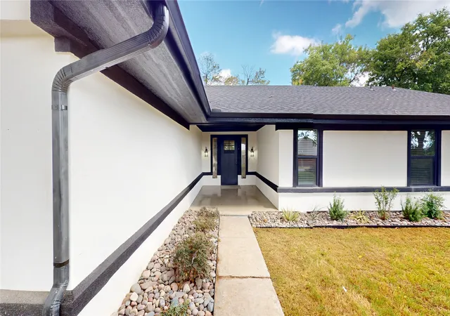 Photo 3 of Sale Pending at 206 N Crownpoint Dr, Ada, OK 74820 | MLS# 2632900 | Listing updated on 2026-09-25