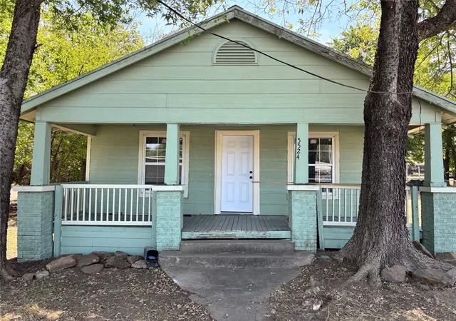 Single family home for sale at 5524 E Tecumseh St, Tulsa, OK 74115 | MLS# 2632936