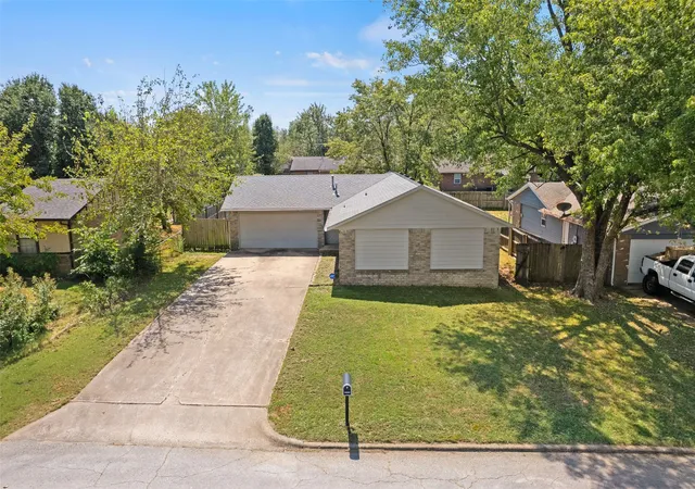 Photo 2 of Single family home for sale at 1372 E 142nd Street, Glenpool, OK 74033 | MLS# 2632922 | Listing updated on 2026-09-07