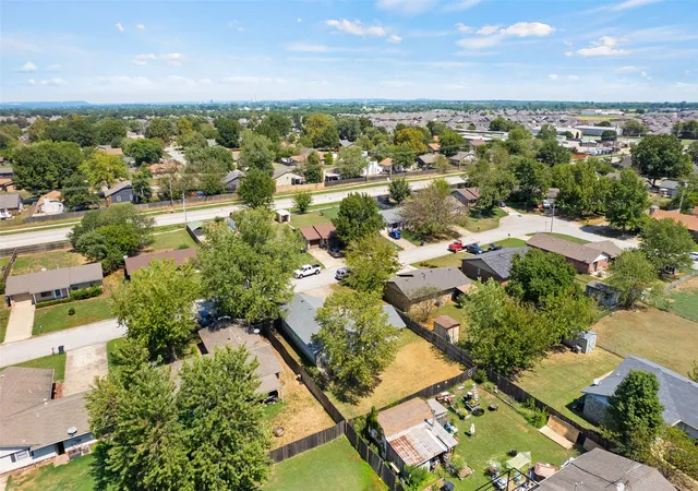 Photo 4 of Single family home for sale at 1372 E 142nd Street, Glenpool, OK 74033 | MLS# 2632922 | Listing updated on 2026-09-07