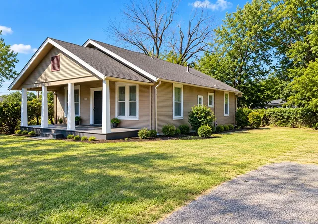 Photo 1 of Single family home for sale at 104 N Atlanta St, Owasso, OK 74055 | MLS# 2632950 | Listing updated on 2026-09-05