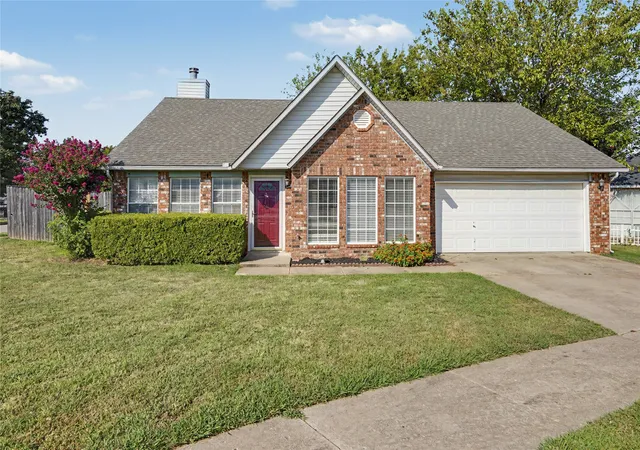 Photo 2 of Single family home for sale at 11126 S Mulberry Ct, Jenks, OK 74037 | MLS# 2632968 | Listing updated on 2026-10-05