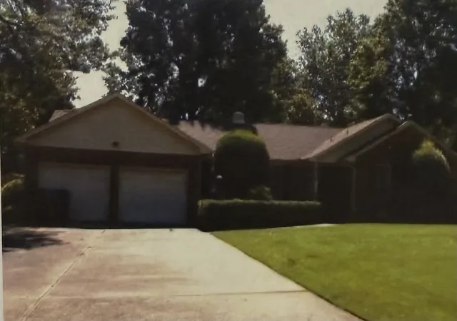 Photo 1 of Sale Pending at 2736 Michael Rd, Muskogee, OK 74403 | MLS# 2632958 | Listing updated on 2026-09-08