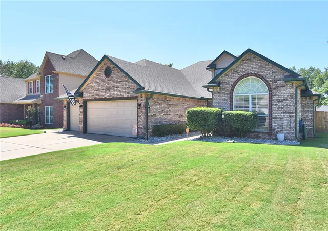 Photo 2 of Sale Pending at 4109 Nashville St, Broken Arrow, OK 74012 | MLS# 2632870 | Listing updated on 2026-09-05