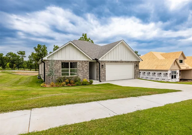 Photo 2 of Single family home for sale at 27447 E 125th Place S, Coweta, OK 74429 | MLS# 2632821 | Listing updated on 2026-09-05
