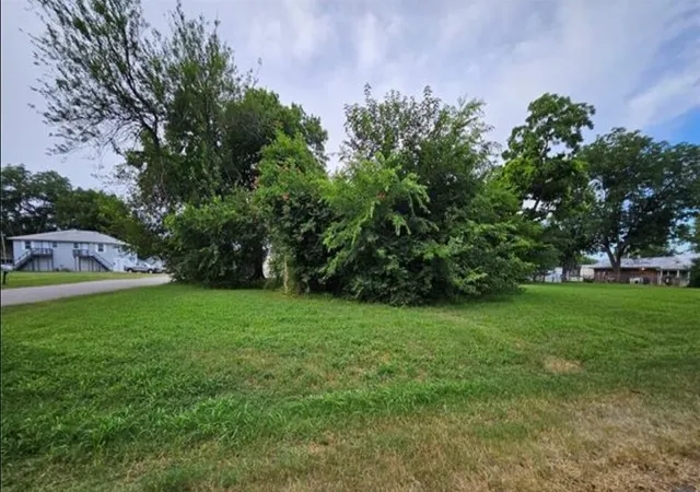 Photo 3 of Land for sale at 603 6th Southeast, Ardmore, OK 73401 | MLS# 2632761 | Listing updated on 2026-09-04