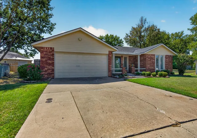 Photo 33 of Single family home for sale at 200 Turkey Crk Rd, Bartlesville, OK 74006 | MLS# 2632927 | Listing updated on 2026-09-14