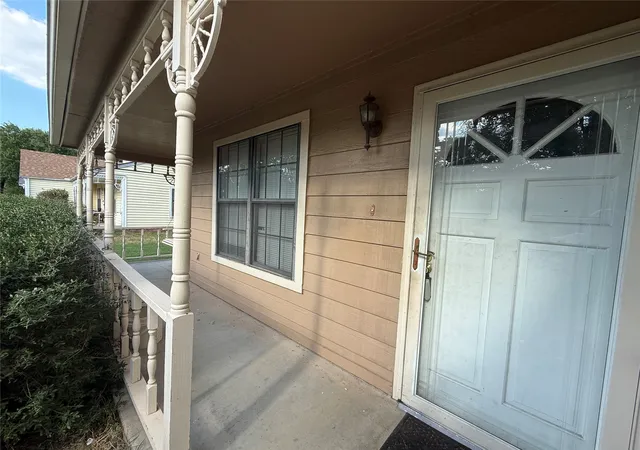 Photo 3 of Single family home for sale at 1510 Cherry, Muskogee, OK 74403 | MLS# 2632993 | Listing updated on 2026-09-05