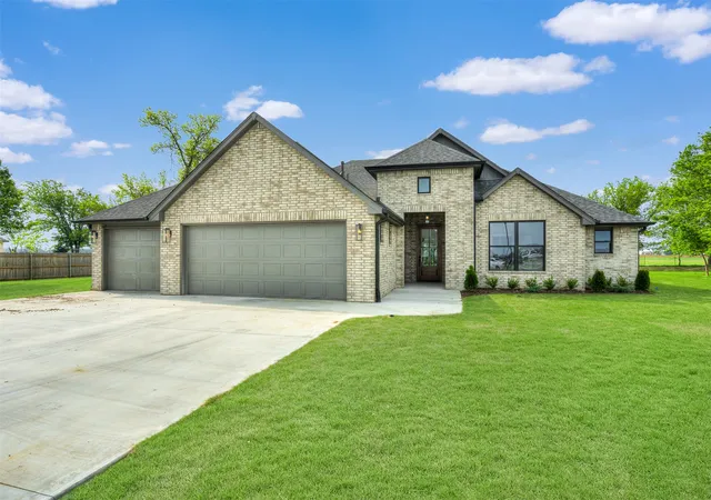 Photo 1 of Single family home for sale at 13777 N 58th Eastavenue, Collinsville, OK 74021 | MLS# 2632722 | Listing updated on 2026-09-05