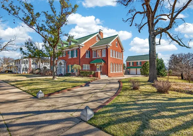 Photo 2 of Single family home for sale at 1110 S Cherokee Ave, Bartlesville, OK 74003 | MLS# 2632582 | Listing updated on 2026-09-06
