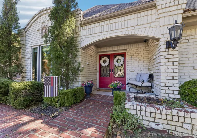 Photo 2 of Single family home for sale at 6905 S Knoxville Pl, Tulsa, OK 74136 | MLS# 2632991 | Listing updated on 2026-09-06