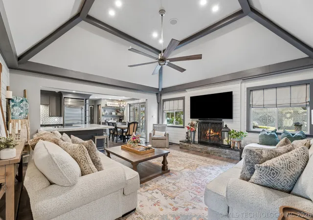 Photo 3 of Single family home for sale at 6905 S Knoxville Pl, Tulsa, OK 74136 | MLS# 2632991 | Listing updated on 2026-09-06