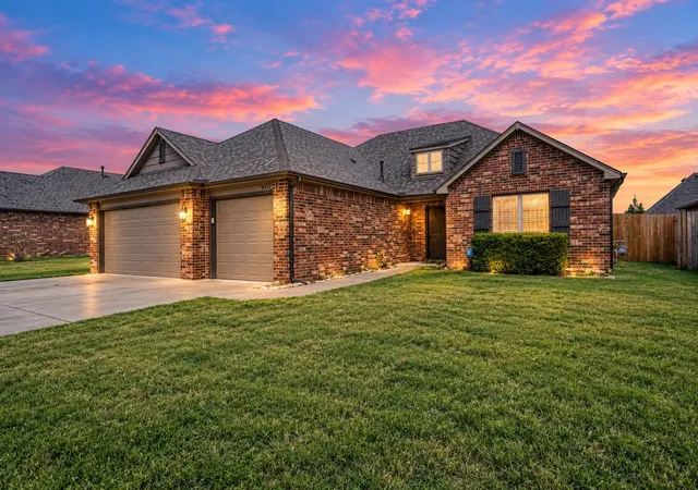Photo 1 of Single family home for sale at 8417 N 76 Eastavenue, Owasso, OK 74055 | MLS# 2633012 | Listing updated on 2026-09-06