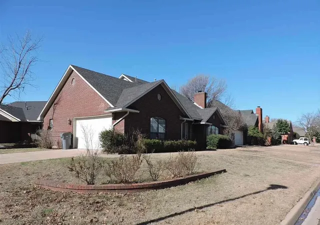 Photo 2 of Single family home for sale at 706 Nw Micklegate Blvd, Lawton, OK 73505 | MLS# 2632876 | Listing updated on 2026-09-08