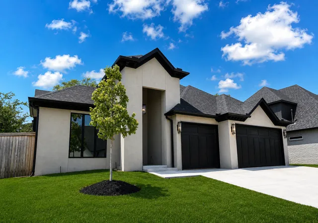 Photo 1 of Single family home for sale at 11264 S Fir Ave W, Jenks, OK 74037 | MLS# 2628060 | Listing updated on 2026-09-06