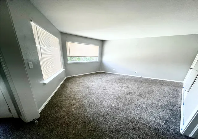 Listing Photo 5 - Condo for sale in building located at 6663 Victor St, Tulsa, OK 74136 - Unit #H304
