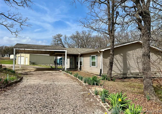 Photo 4 of Manufactured home for sale at 8150 Peaceful Ln, Kingston, OK 73439 | MLS# 2633027 | Listing updated on 2026-09-06