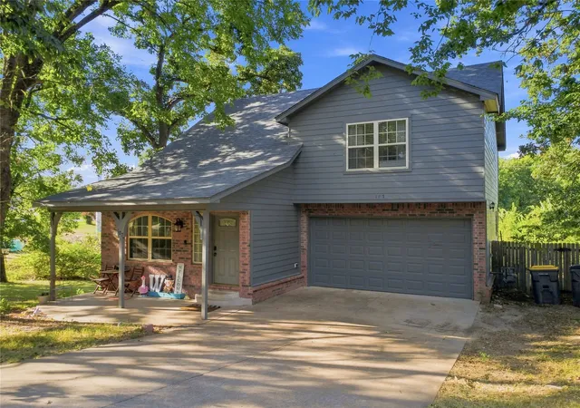 Photo 1 of Single family home for sale at 107 E 116th Place, Jenks, OK 74037 | MLS# 2632975 | Listing updated on 2026-09-06