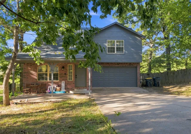 Photo 2 of Single family home for sale at 107 E 116th Place, Jenks, OK 74037 | MLS# 2632975 | Listing updated on 2026-09-06