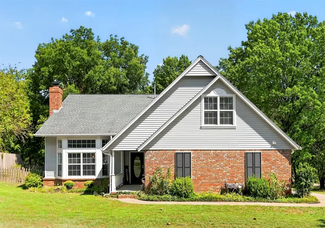 Photo 2 of Sale Pending at 1904 College Park Rd, Claremore, OK 74017 | MLS# 2632701 | Listing updated on 2026-09-12