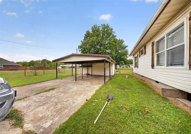 Photo 2 of Single family home for sale at 2100 E Hancock St, Muskogee, OK 74403 | MLS# 2632889 | Listing updated on 2026-09-08