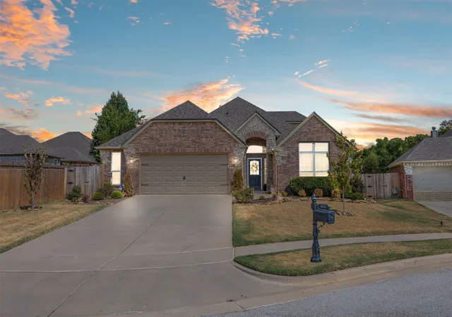 Photo 1 of Single family home for sale at 1612 E Phoenix St, Broken Arrow, OK 74011 | MLS# 2632445 | Listing updated on 2026-09-13