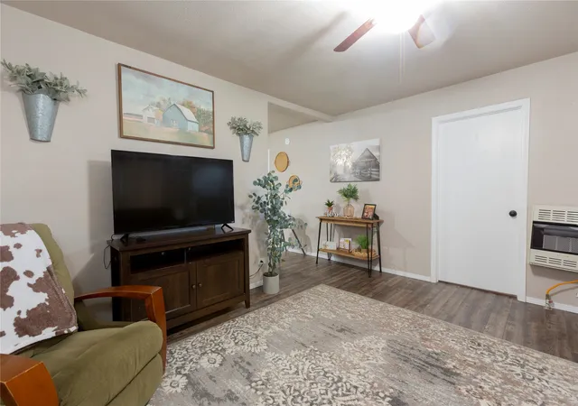 Photo 3 of Single family home for sale at 524 3rd Street, Mc Alester, OK 74501 | MLS# 2633034 | Listing updated on 2026-09-22