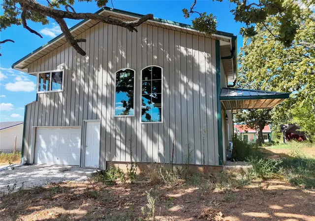 Photo 2 of Single family home for sale at 809 W Holt, Lincoln, AR 72744 | MLS# 2633050 | Listing updated on 2026-09-06