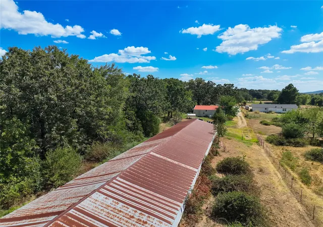 Photo 38 of Single family home for sale at 809 W Holt, Lincoln, AR 72744 | MLS# 2633050 | Listing updated on 2026-09-06