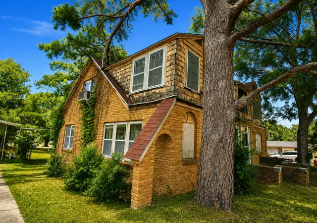 Photo 3 of Single family home for sale at 903 Ew Sunset Dr, Wewoka, OK 74884 | MLS# 2633064 | Listing updated on 2026-10-05