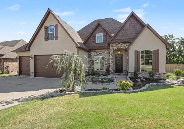 Photo 3 of Single family home for sale at 14749 Jordan Ct, Glenpool, OK 74033 | MLS# 2630305 | Listing updated on 2026-09-10
