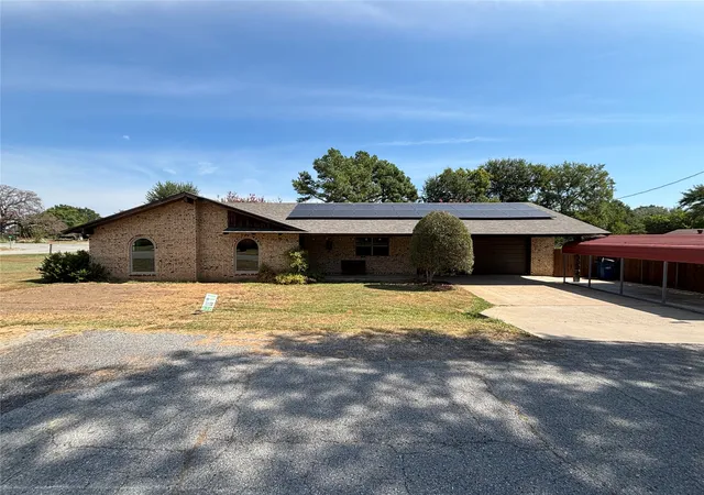 Photo 1 of Single family home for sale at 367 W Cliff Dr, Atoka, OK 74525 | MLS# 2633073 | Listing updated on 2026-09-09