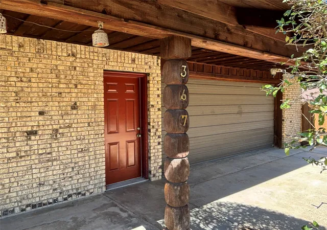 Photo 3 of Single family home for sale at 367 W Cliff Dr, Atoka, OK 74525 | MLS# 2633073 | Listing updated on 2026-09-09