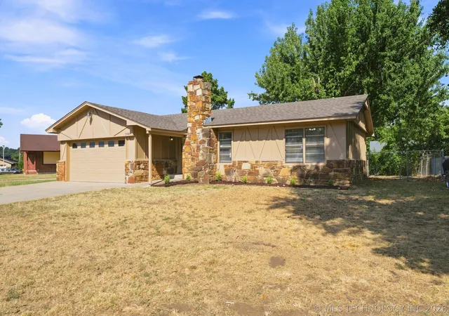 Photo 2 of Single family home for sale at 2981 W 66th Street, Tulsa, OK 74132 | MLS# 2632961 | Listing updated on 2026-10-20