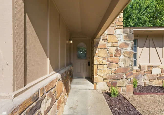 Photo 3 of Single family home for sale at 2981 W 66th Street, Tulsa, OK 74132 | MLS# 2632961 | Listing updated on 2026-09-14