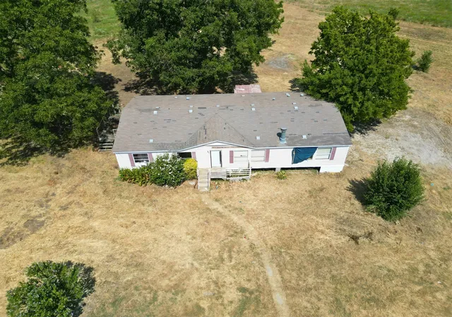 Photo 2 of Manufactured home for sale at 19640 County Rd 3652, Stonewall, OK 74871 | MLS# 2632224 | Listing updated on 2026-09-14