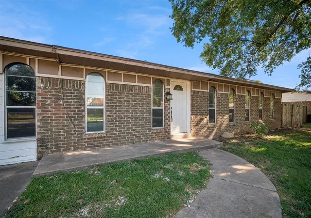 Photo 3 of Sale Pending at 14515 Mockingbird Ln, Sand Springs, OK 74063 | MLS# 2633110 | Listing updated on 2026-10-04