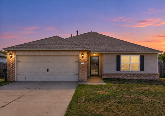 Photo 1 of Single family home for sale at 25057 S Roselake Dr, Claremore, OK 74019 | MLS# 2633087 | Listing updated on 2026-09-21