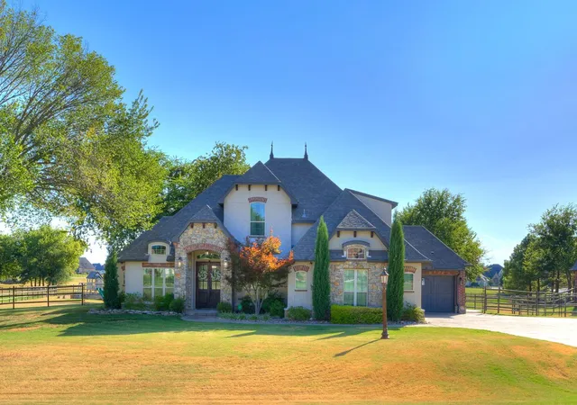 Photo 1 of Single family home for sale at 18544 E Crooked Oak Dr, Owasso, OK 74055 | MLS# 2633119 | Listing updated on 2026-10-06