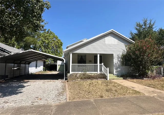 Photo 1 of Single family home for sale at 1123 E 9th Street, Okmulgee, OK 74447 | MLS# 2632914 | Listing updated on 2026-09-08