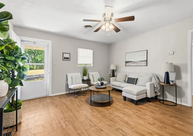 Photo 3 of Single family home for sale at 1408 Holt, Ardmore, OK 73401 | MLS# 2631922 | Listing updated on 2026-09-09