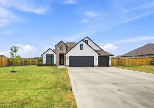 Photo 40 of Single family home for sale at 166 N Phillips St, Skiatook, OK 74070 | MLS# 2633126 | Listing updated on 2026-09-14