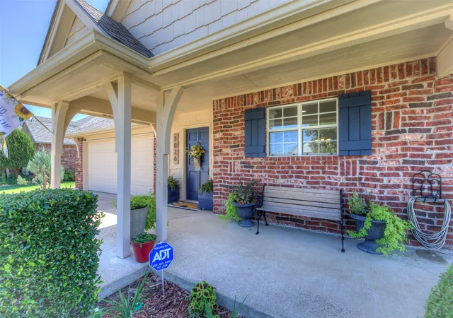 Photo 3 of Sale Pending at 1026 W 120th Court S, Jenks, OK 74037 | MLS# 2633100 | Listing updated on 2026-09-10